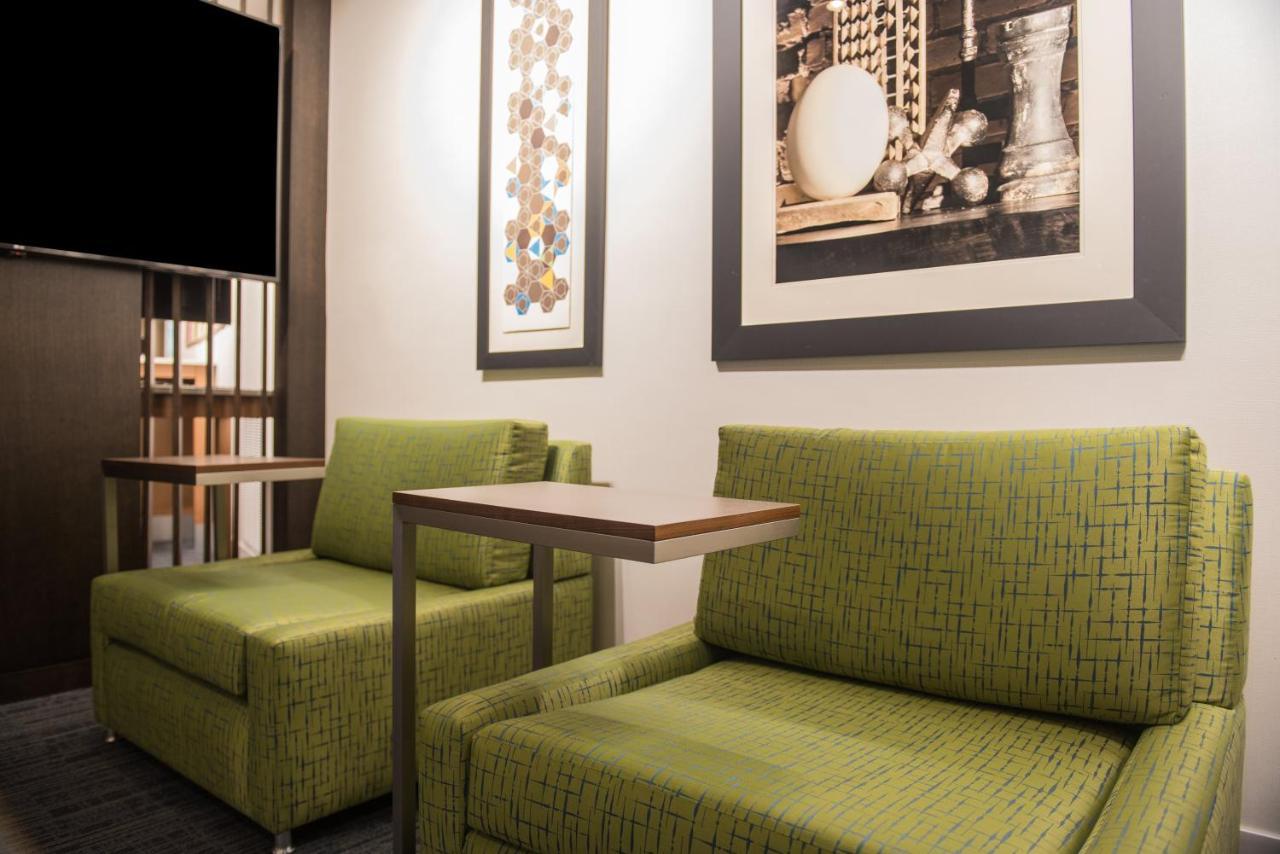 Holiday Inn Express & Suites Ruston By Ihg Exterior photo